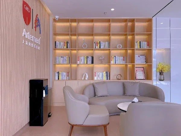 Shanghai Artemed Hospital · Reception lobby at the Xinling Road campus