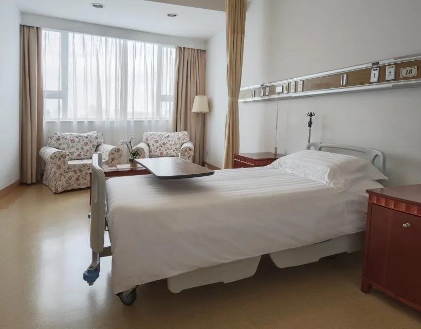 Huashan Hospital, Fudan University · Ward · International Medical Center single room